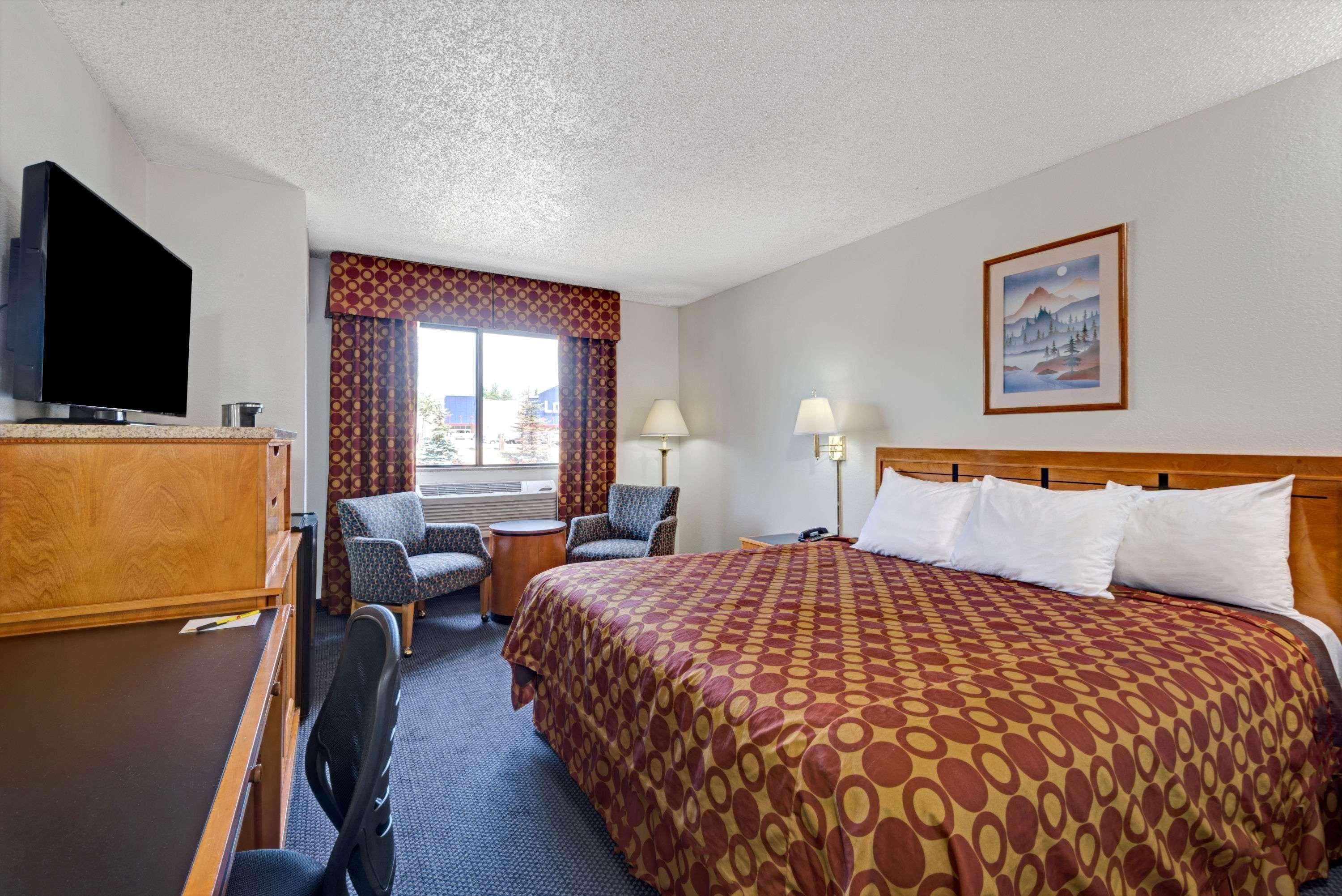 Super 8 By Wyndham Denton Hotel Exterior foto